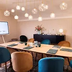 Hotel Eiffel Saint Charles 