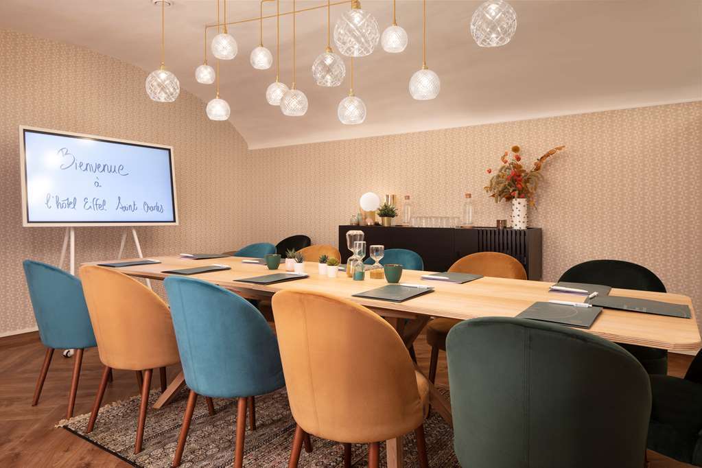 Hotel Eiffel Saint Charles París